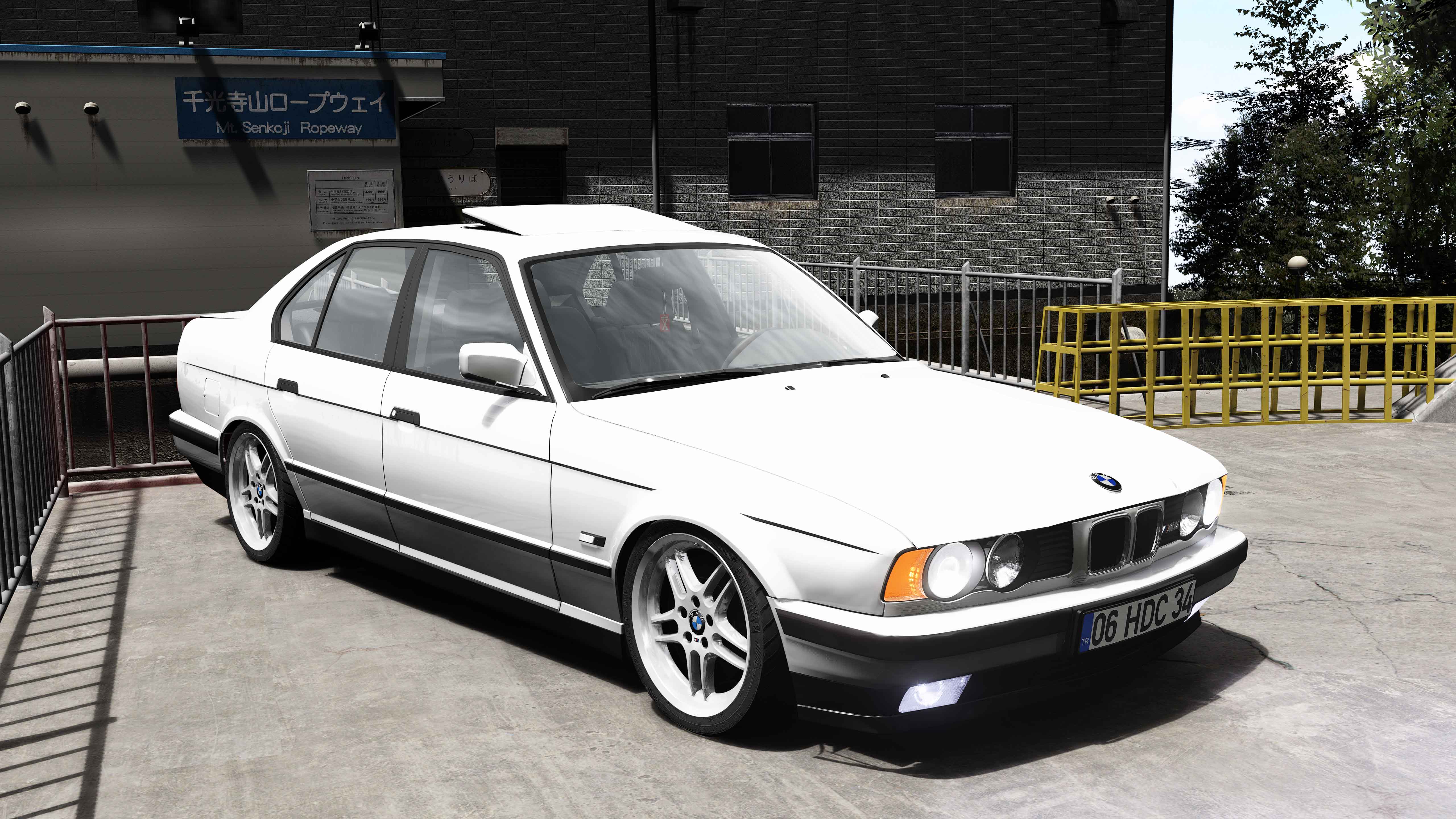 HDC BMW E34 M5, skin PearlWhite